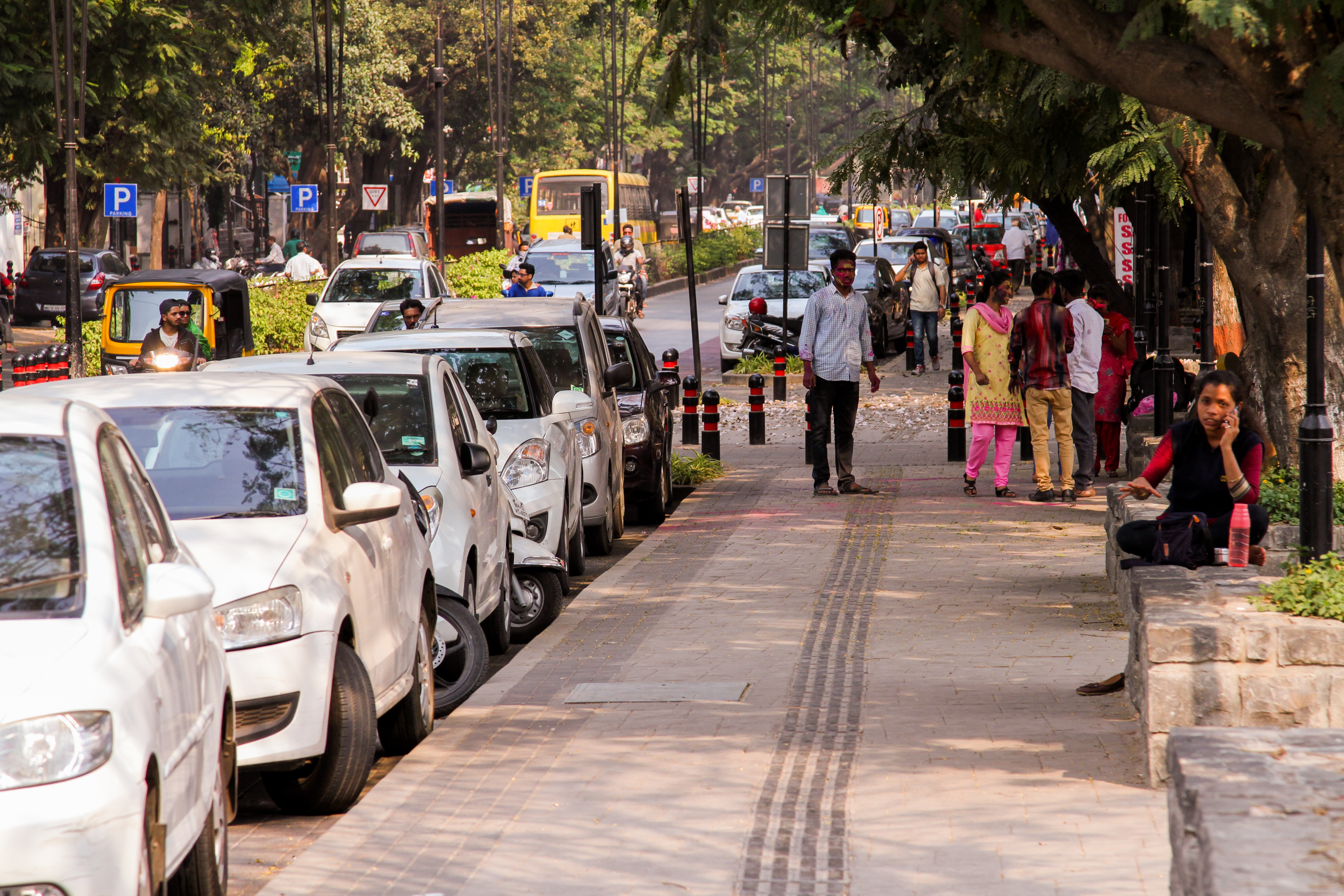 DP Road, Aundh is an example of street design that includes clear parking spots
