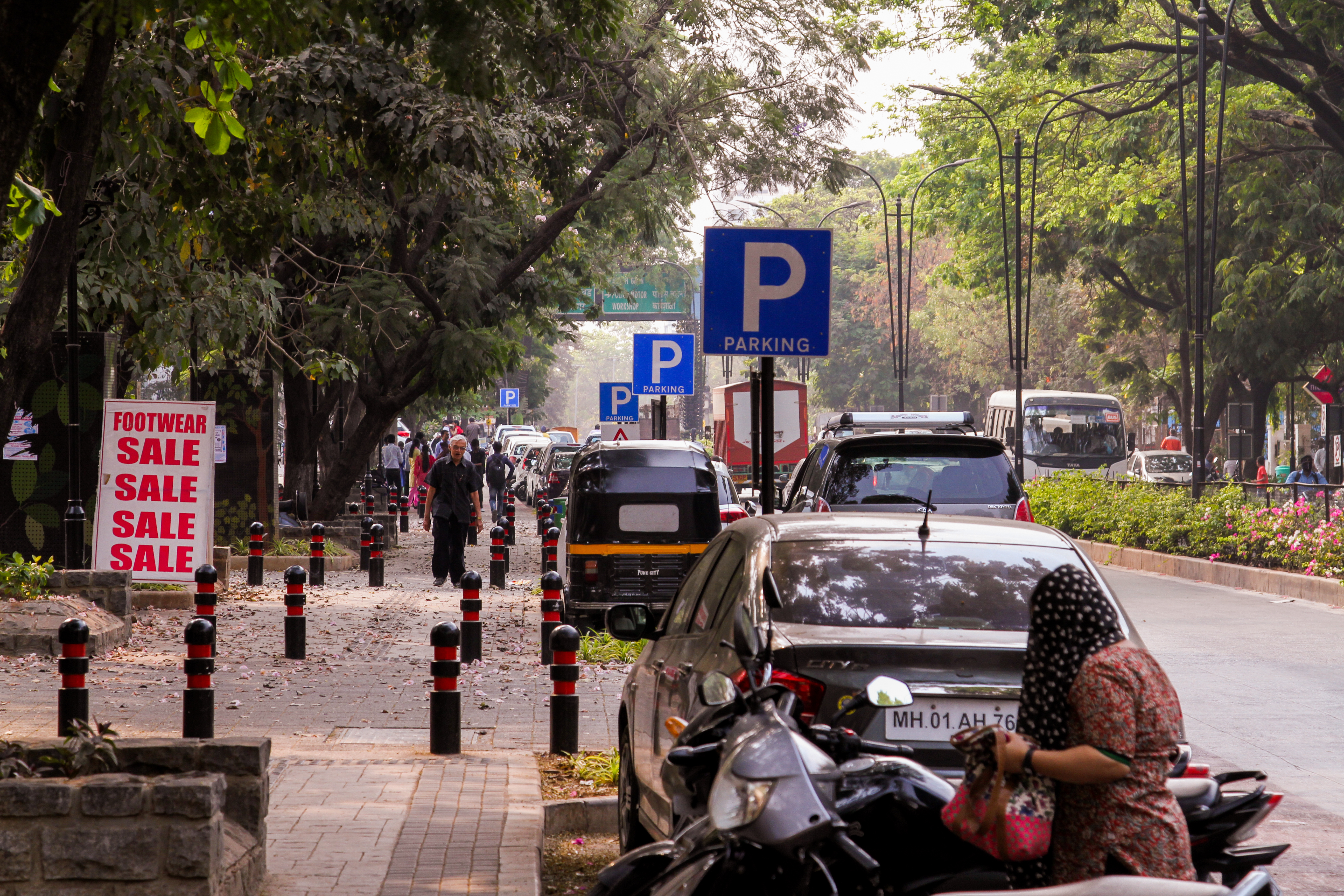 The policy proposes clearly demarcating legal and restricted parking spaces